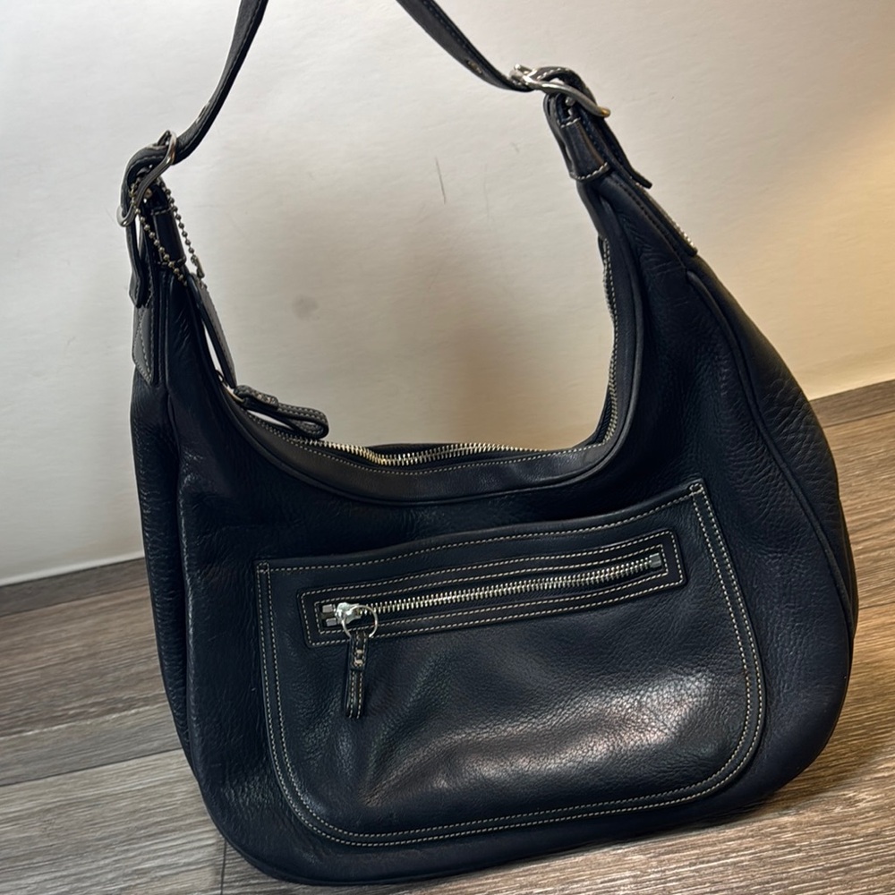 Vintage Coach Black Leather Shoulder Bag - Picture 2 of 15